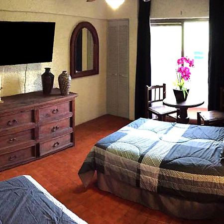 Aurora Suites Zapopan Εξωτερικό φωτογραφία